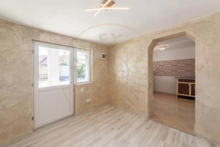 Casă cu 1 camere cu Teren 491 Mp în Uiasca