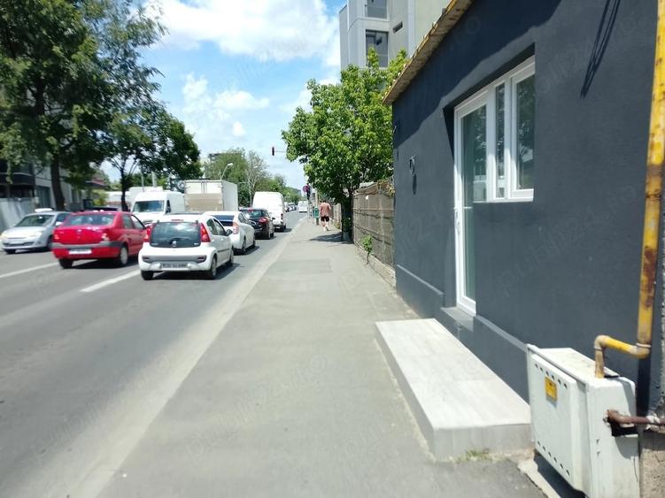 Spațiu comercial, de 20 mp, în Uverturii