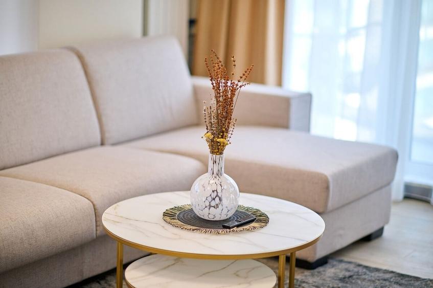 Apartament cu 3 camere decomandat în Mamaia-Sat
