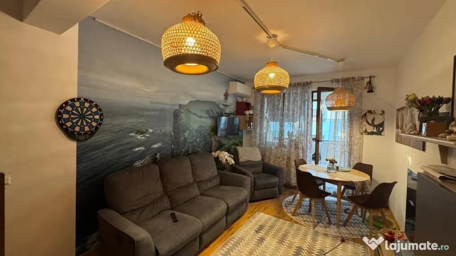 Apartament cu 5 camere decomandat în Dristor