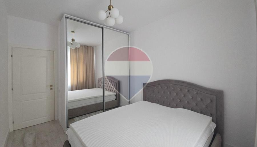 Apartament cu 2 camere decomandat, mobilat în Est