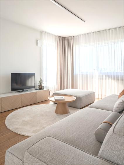 Apartament cu 3 camere decomandat, mobilat în Pipera