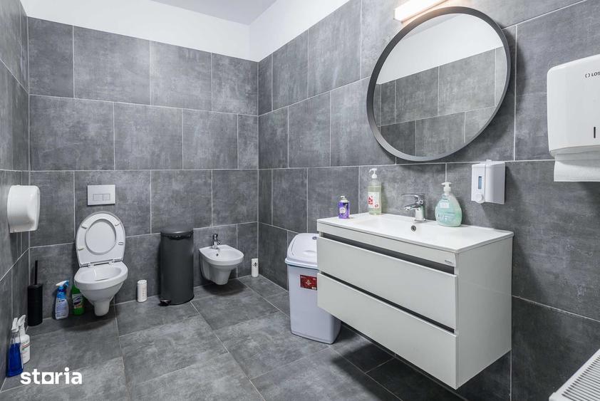 Spațiu comercial, de 4,231 mp, în Tunari