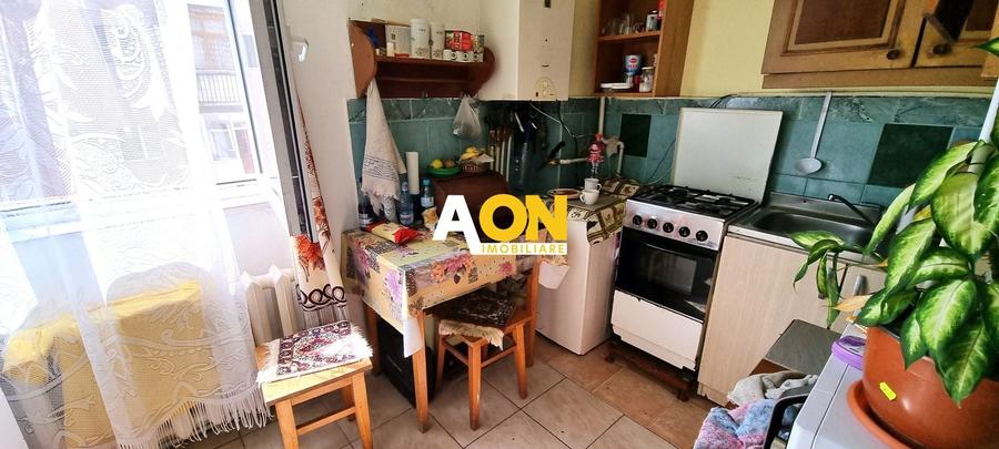 Garsonieră semidecomandată, mobilată în Cetate