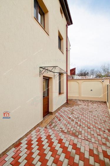 Casă individuală cu 7 camere cu Canalizare în Mazepa 2