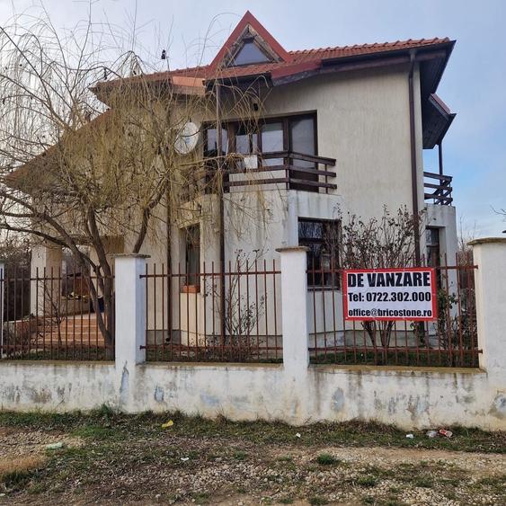 Casă cu 5 camere cu Canalizare în Străulești