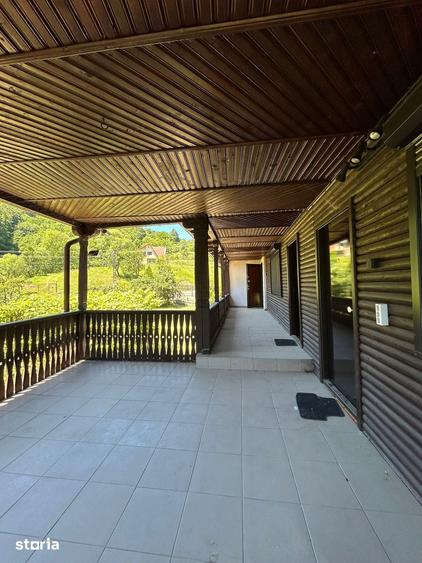 Casă cu 4 camere cu Teren 5146 Mp în Sălătrucu