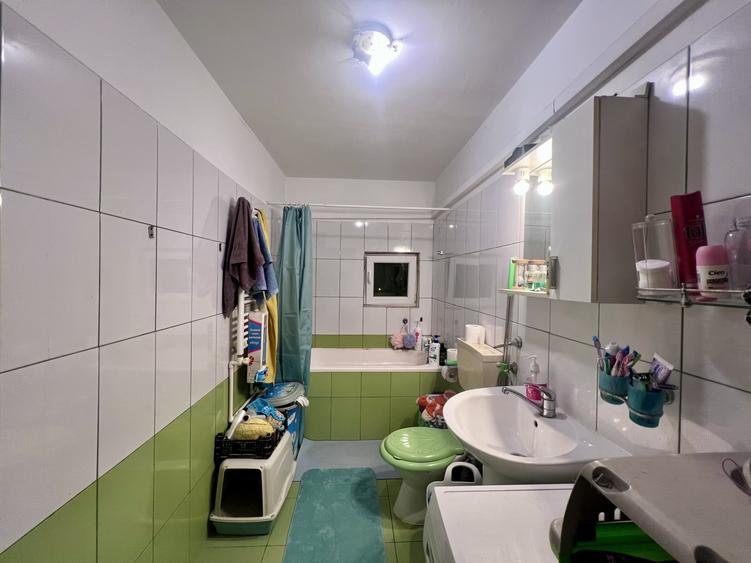 Apartament 3 camere, decomandat, 68 mp utili - Zona Dambovita COMISION 0% - 9