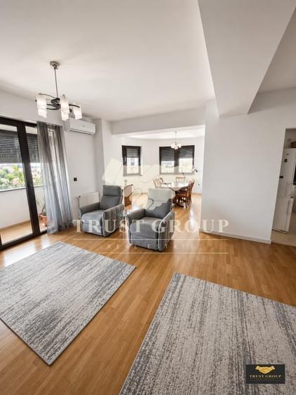 Apartament cu 3 camere decomandat, mobilat în Dacia