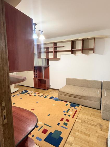 Apartament cu 3 camere decomandat, mobilat în Canta