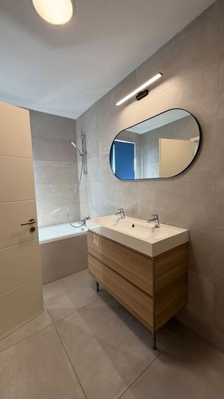 Duplex cu 5 camere cu Canalizare în Exterior Nord