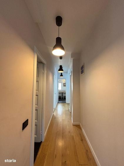 Apartament cu 4 camere în Capitale
