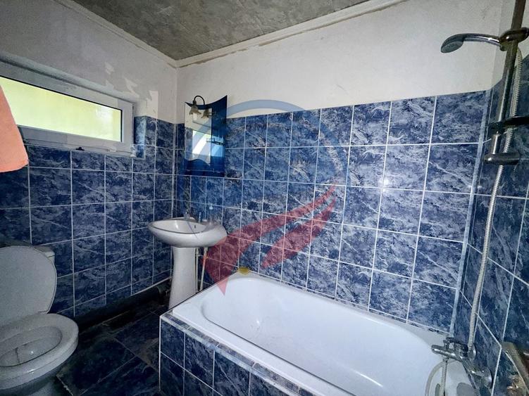Casă individuală cu 4 camere cu Canalizare în Bordei