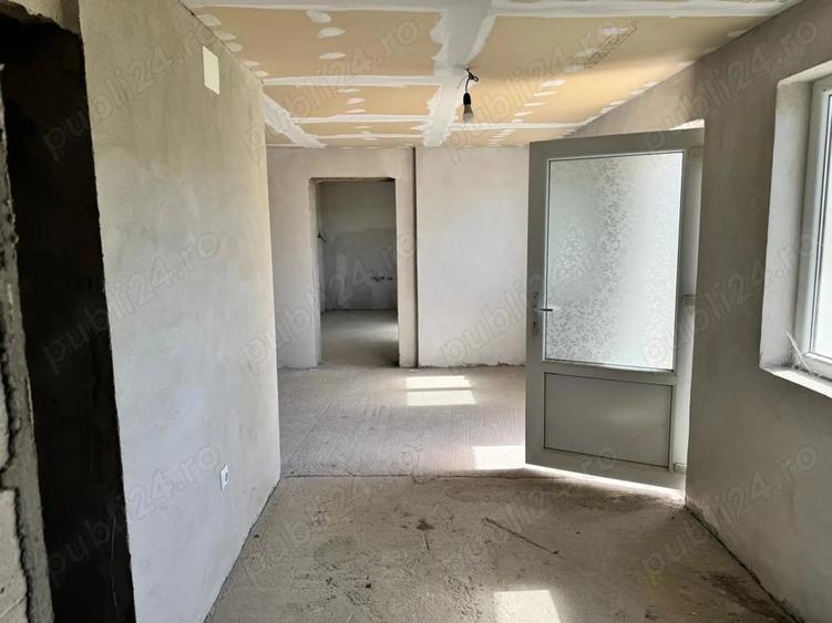 Casă cu 2 camere cu Teren 700 Mp în Central