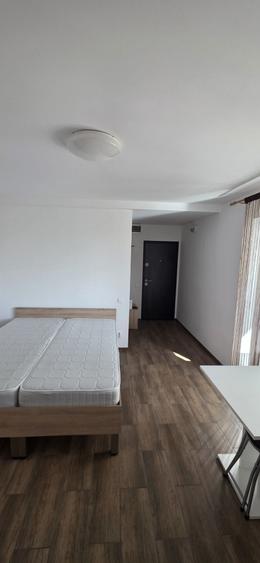 Apartament cu 2 camere semidecomandat în Manolache