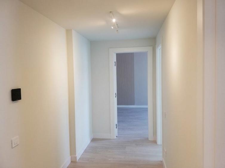 Apartament cu 2 camere decomandat în Pajura