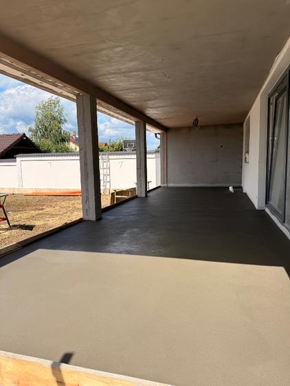 Casă individuală cu 5 camere cu Teren 650 Mp în Central