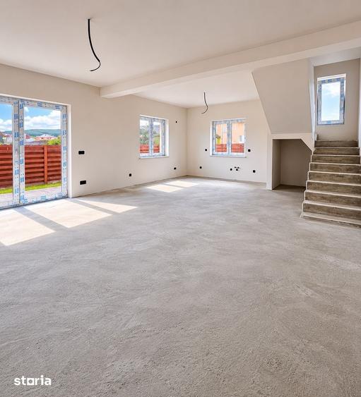 Casă cu 9 camere cu Teren 476 Mp în Jucu