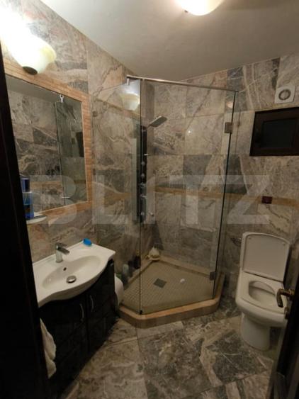 Casă cu 5 camere cu Teren 700 Mp în Central