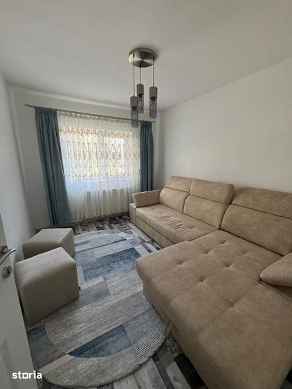 Apartament cu 3 camere în Traian
