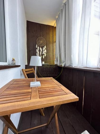 Apartament cu 2 camere decomandat, mobilat în Valea Aurie