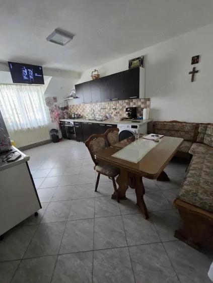 Casă cu 3 camere cu Teren 500 Mp în Utvin
