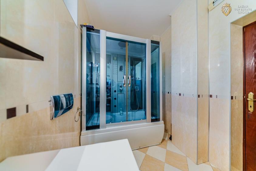 Casă individuală cu 5 camere cu Canalizare în Central