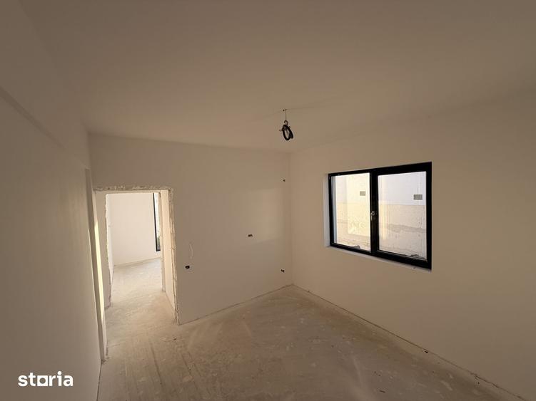 Casă cu 4 camere cu Teren 400 Mp în Berceni