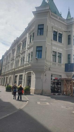 Apartament cu 2 camere semidecomandat în P-ța Unirii