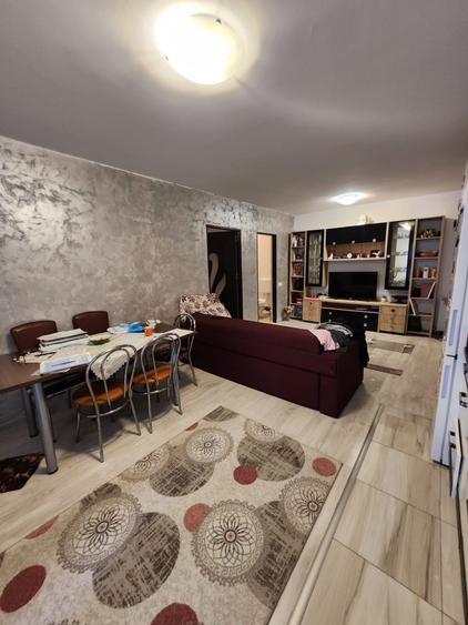 Apartament cu 2 camere semidecomandat, mobilat în Florești — fotografia 2