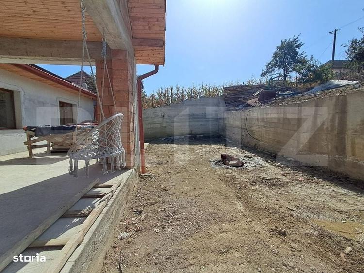 Casă cu 3 camere în Sărmășel
