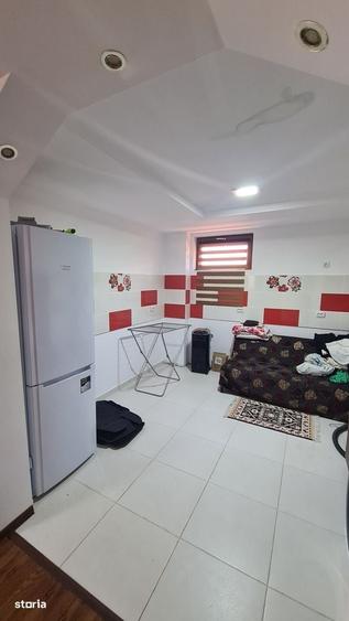 Casă cu 4 camere în Mănicești