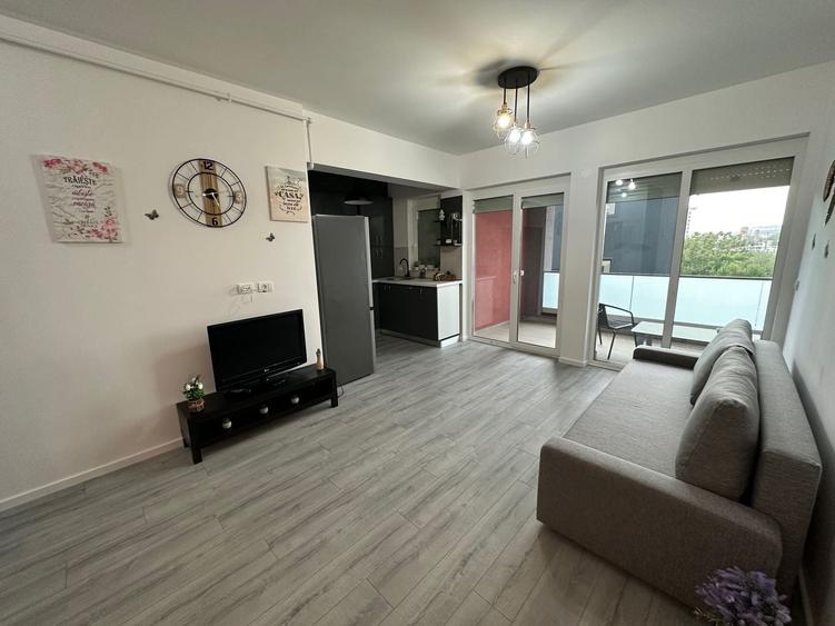Apartament cu 3 camere decomandat în Aradului