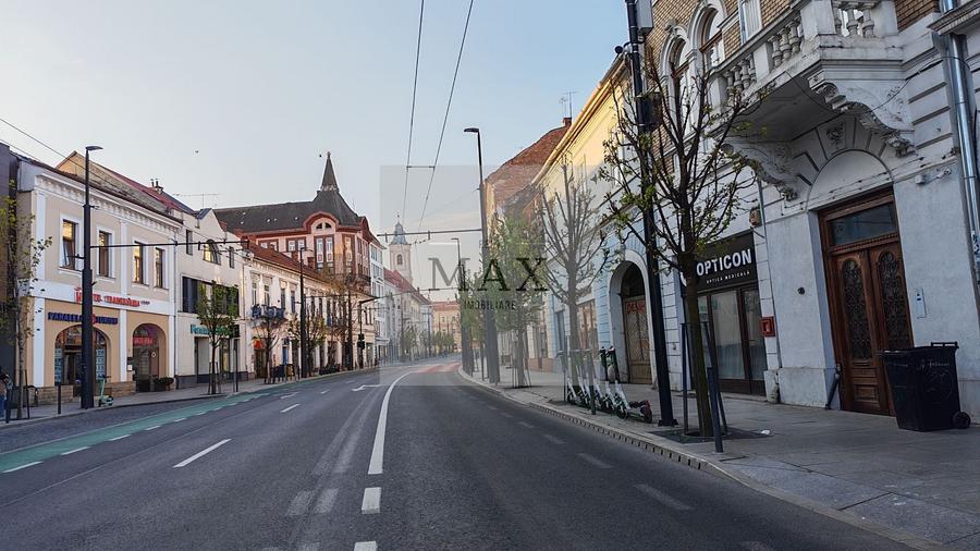 Spațiu comercial, de 18 mp, în Ultracentral