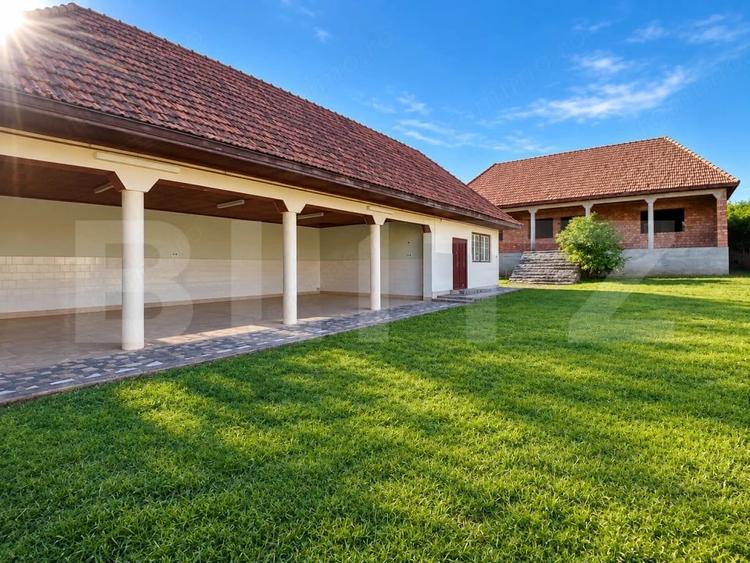 Casă cu Teren 1500 Mp în Cornești (Crăciunești)