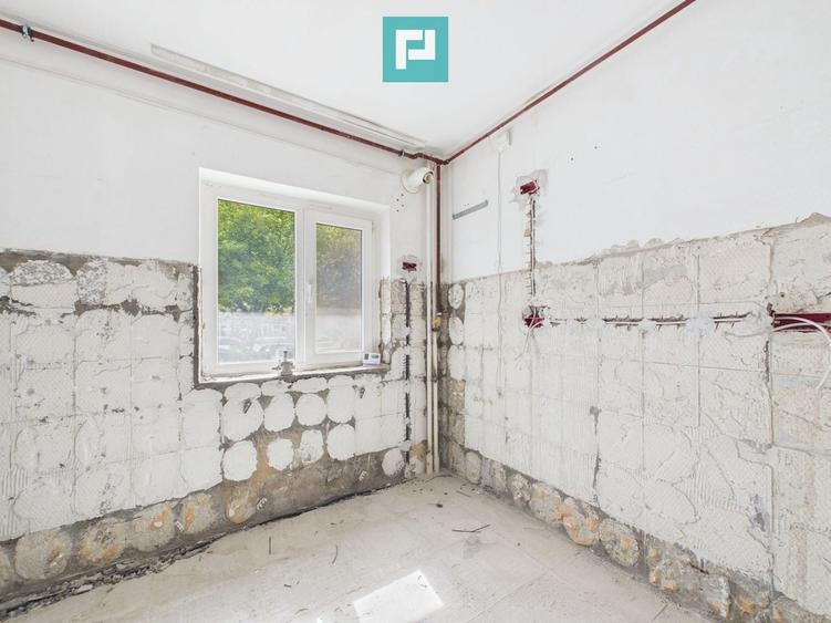 Apartament cu 3 camere decomandat în Aurel Vlaicu