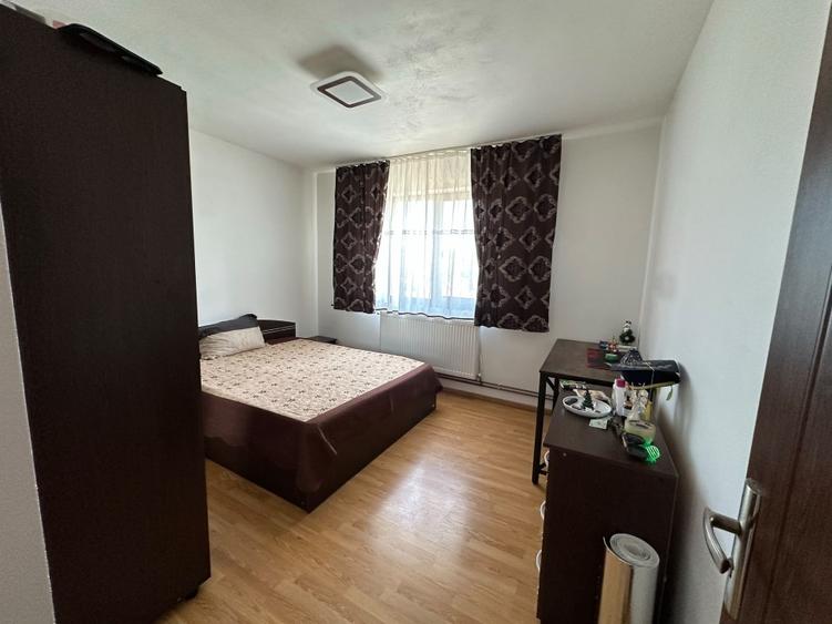 Apartament cu 3 camere decomandat în Unirii