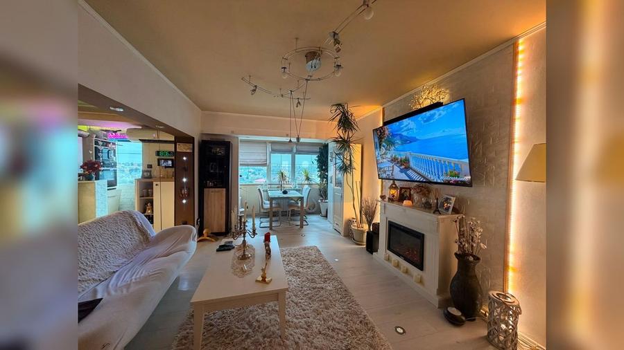 Apartament cu 4 camere în Mazepa 1