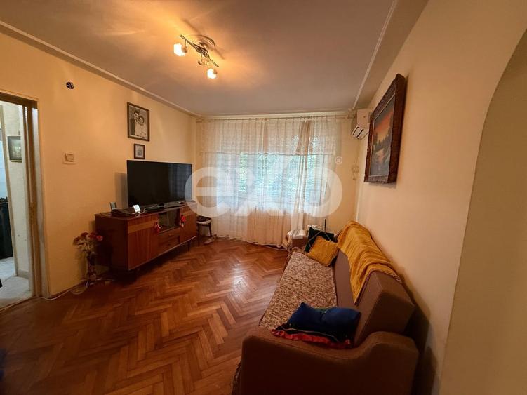 Apartament cu 2 camere semidecomandat, mobilat în Craiovei