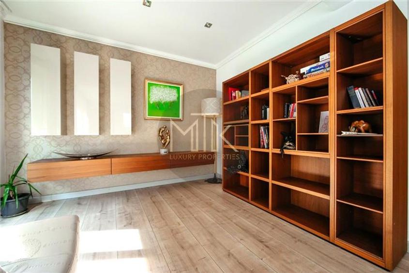 Casă individuală cu 6 camere cu Canalizare în Pipera