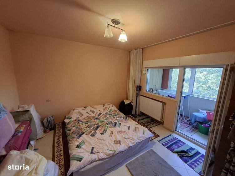 Apartament cu 3 camere în Brotăcei
