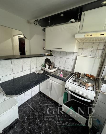 Apartament cu 3 camere semidecomandat, mobilat în Gheorgheni