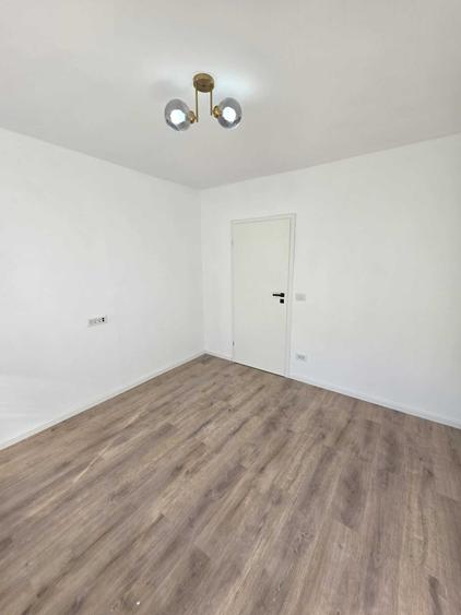 Apartament cu 2 camere decomandat în Crângași