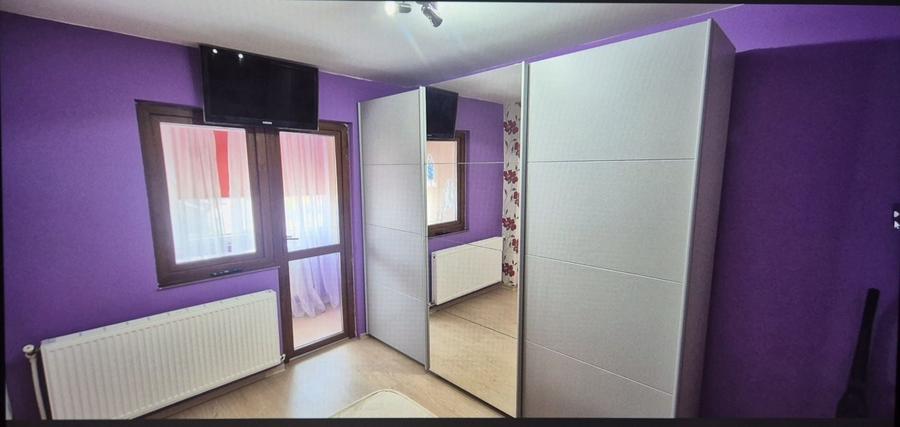 Apartament cu 3 camere semidecomandat în Cumpăna