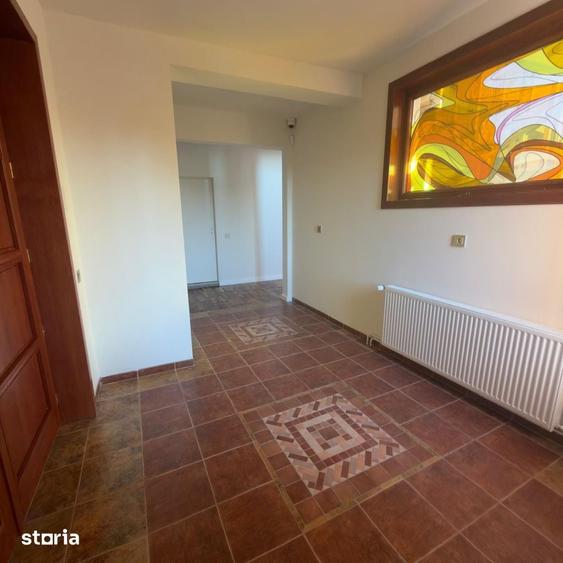 Spațiu comercial, de 309 mp, în Platou