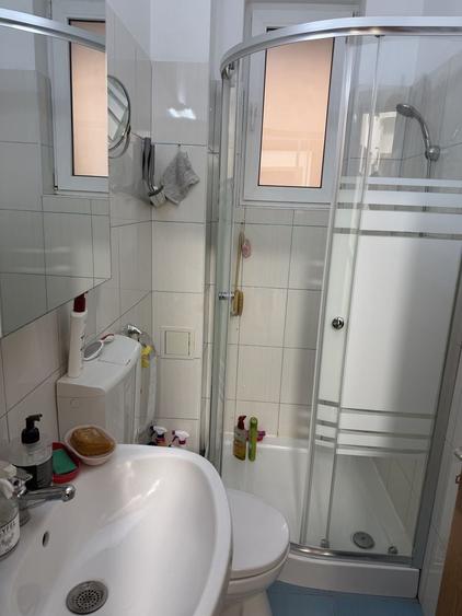 Apartament 2 camere decomandat de vanzare + curte proprie , str amurgului nr 37,parter /2 - 4