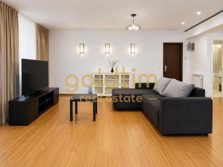 Apartament cu 4 camere decomandat, mobilat în Pipera
