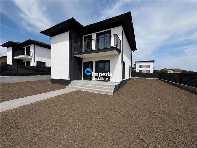 Casa 4 cam. 125 mu, 525 teren ,  Asfalt , Valea Adanca  Iasi - 1