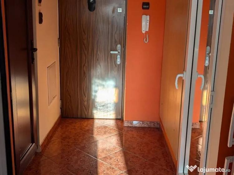 Garsonieră decomandată în Muncii