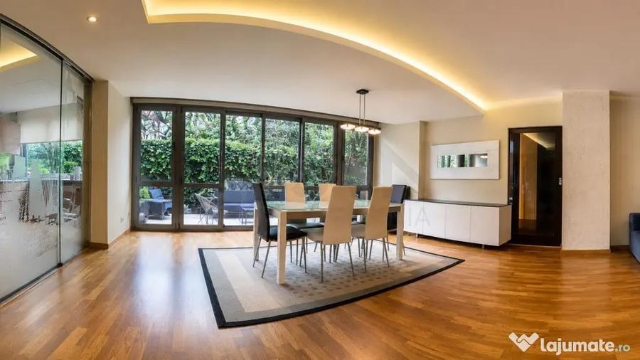 Apartament cu 5 camere decomandat în Iancu Nicolae
